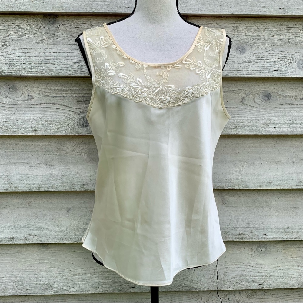 Vintage 90s Ivory White Mesh Floral Lace Crochet Scoop Neck Sleeveless Tank Top